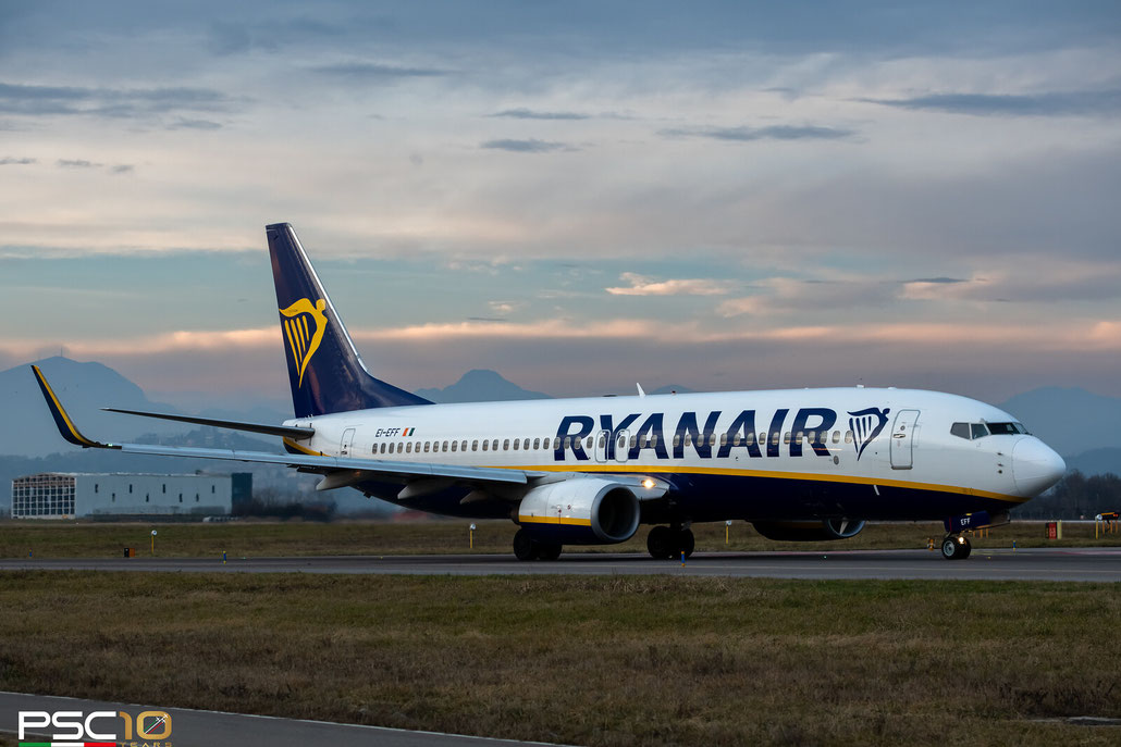 EI-EFF  B737-8AS  35016/2917  Ryanair  @ Bergamo Airport © 01 2022 Piti Spotter Club Verona