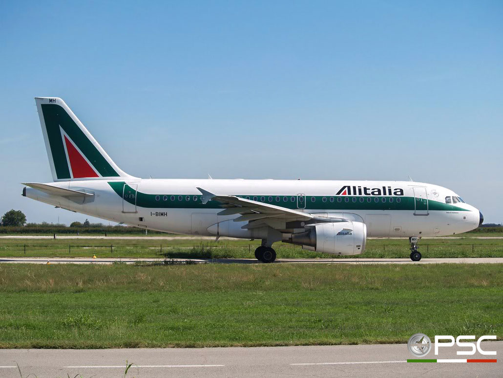 I-BIMH A319-112 2101 Alitalia @ Aeroporto di Verona 08.09.2007  © Piti Spotter Club Verona