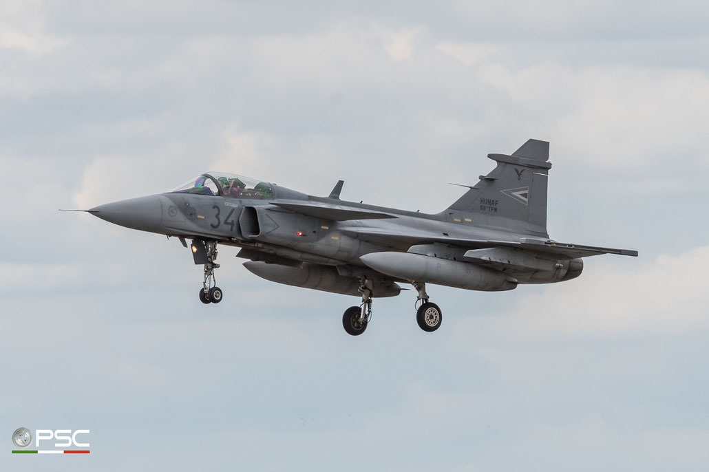 34   JAS39C  39-305  MH 59. Sz.D. REB. © Piti Spotter Club Verona 
