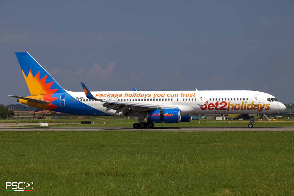 G-LSAK Boeing 757-23N 27973 735 RB211-535E4  Jet2 1996 @ Aeroporto di Verona 06 2024 © Piti Spotter Club Verona