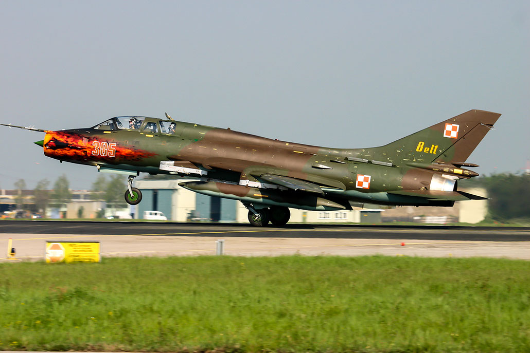 305   Su-22UM-3K  17532368305  Jurmala © Piti Spotter Club Verona 