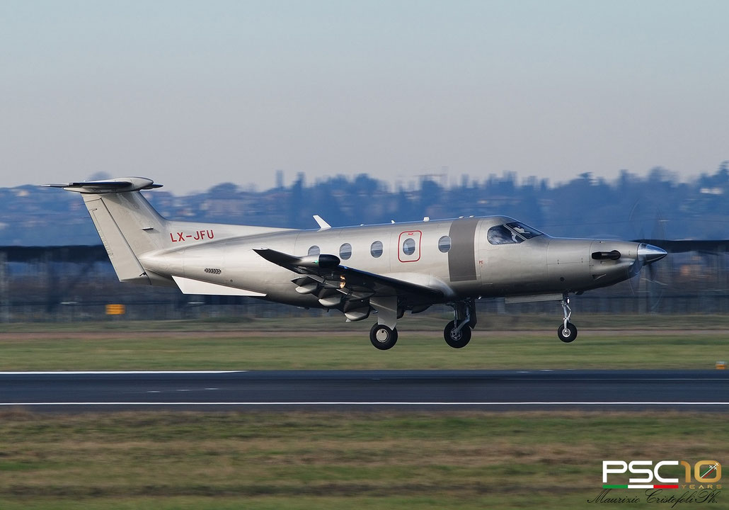 LX-JFU  PC-12/47E  1356  Jetfly Aviation  @ Aeroporto di Verona  12 2021 © Piti Spotter Club Verona