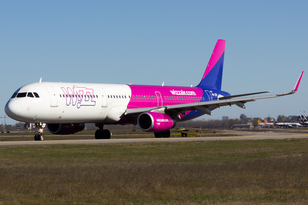 HA-LXB A321-231 6910 Wizz Air @ Bologna Airport 25.02.2017 © Piti Spotter Club Verona