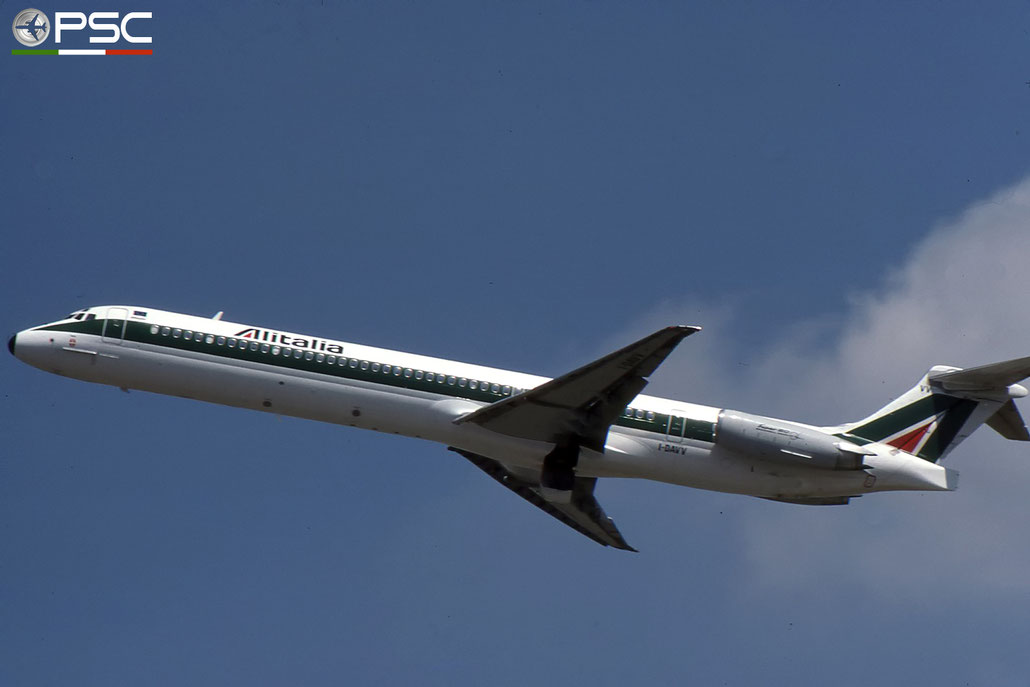 I-DAVV  MD-82  49795/1639  Alitalia  @ Aeroporto di Verona © Piti Spotter Club Verona 