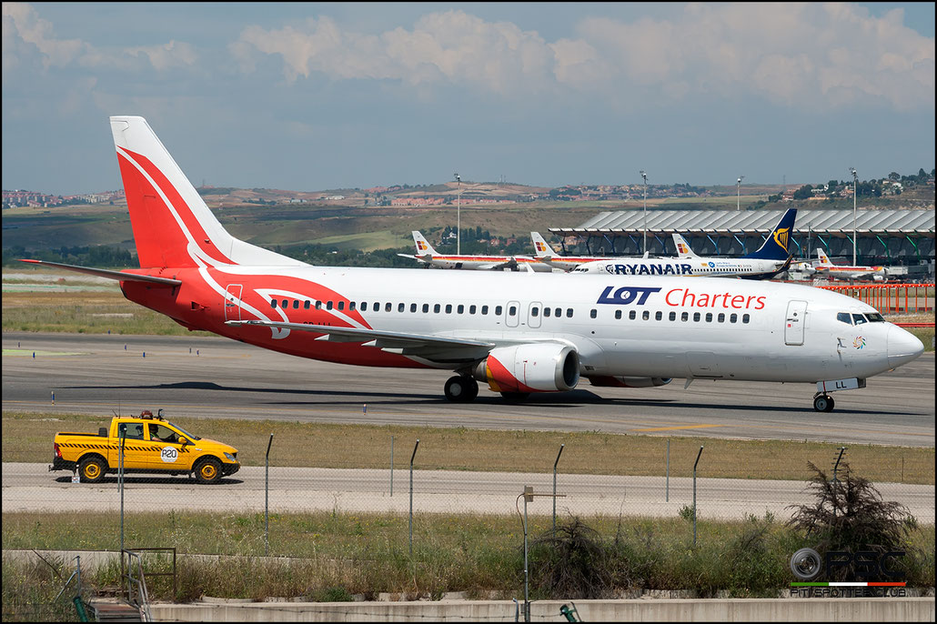 SP-LLL B737-4Q8 25164/2447 LOT Charters @ Madrid Airport 2011 © Piti Spotter Club Verona