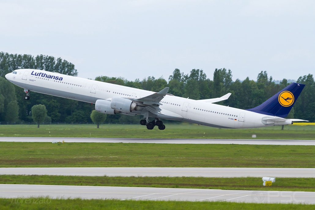 D-AIHL A340-642 583 Lufthansa @ Munich Airport 15.05.2016 © Piti Spotter Club Verona