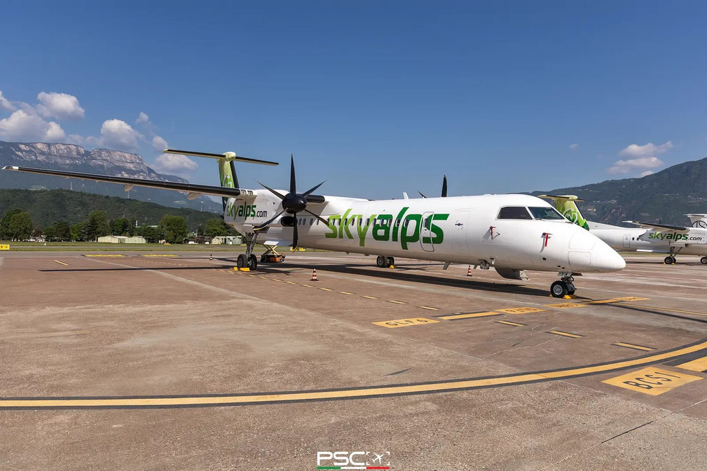 9H-MAYA Dehavilland Canada DHC-8-402 4248  PW150A  Luxwing>SkyAlps (Nordic Aviation Capital) 2009 @ Bolzano BZO 04 2026 © Piti Spotter Club Verona 