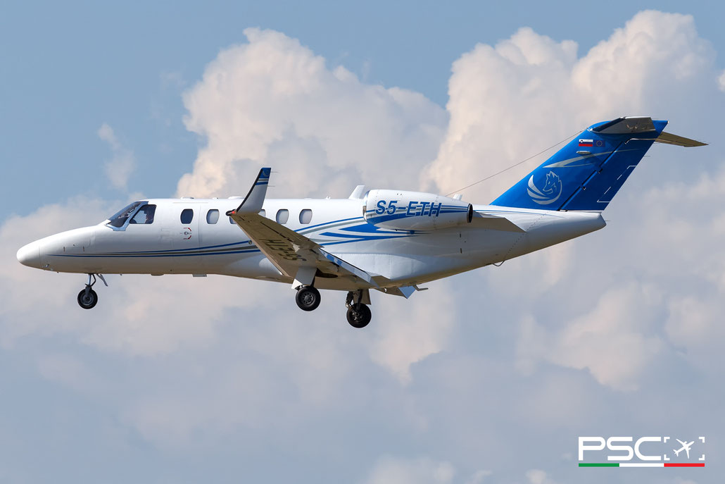 S5-ETH Cessna 525A CitationJet CJ2+ 525A0480  FJ44-3A-24  Fox Aviation 2011 @ Barcellona 09 2025 © Piti Spotter Club Verona