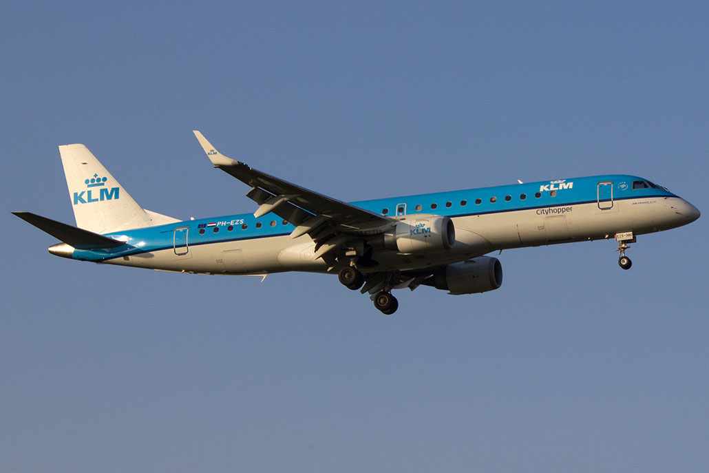PH-EZS ERJ190STD 19000380 KLM Cityhopper @ Bologna Airport - 14.03.2014  © Piti Spotter Club Verona