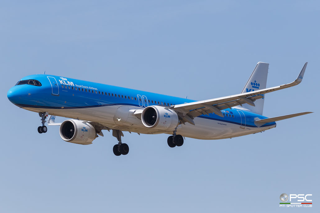 PH-AXN Airbus A321-252NX 12997  LEAP-1A30 Groot Koolwitje / Large White KLM Royal Dutch Airlines 2025  @ Barcellona BCN 05 2026 © Piti Spotter Club Verona