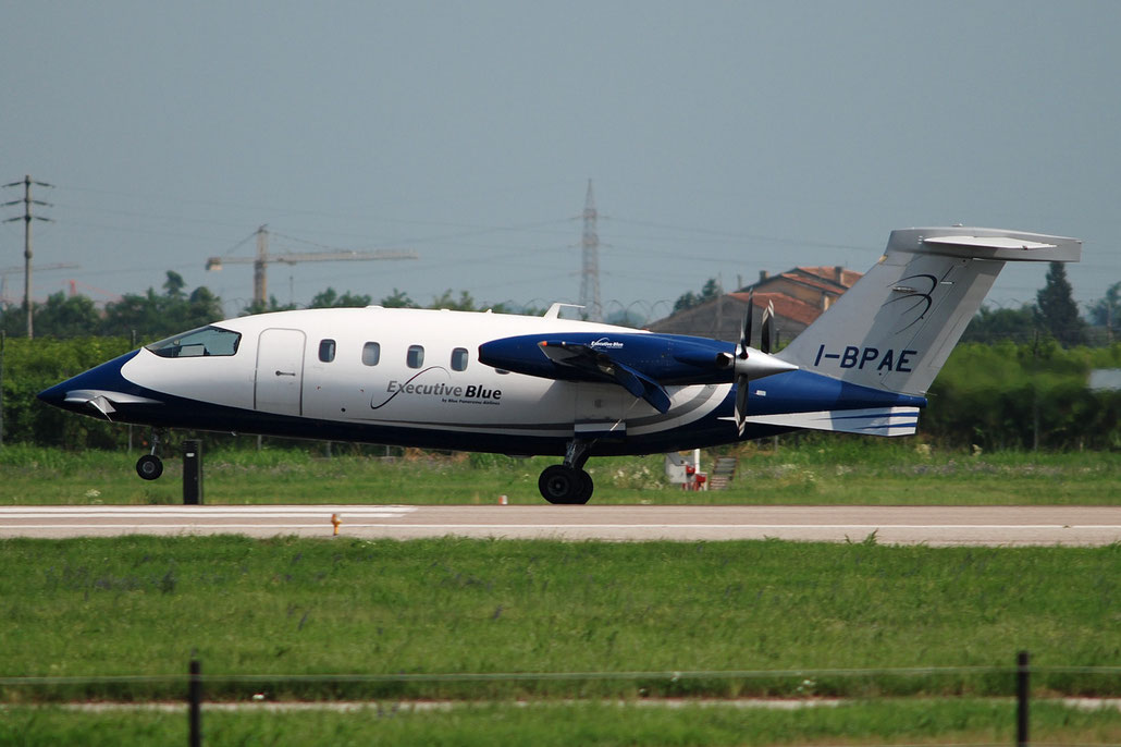 I-BPAE P180 1081 Executive Blue