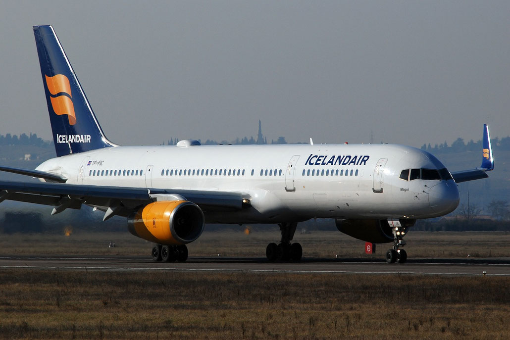 TF-FIC B757-23N 30735/931 Icelandair @ Aeroporto di Verona - 21.01.2017  © Piti Spotter Club Verona