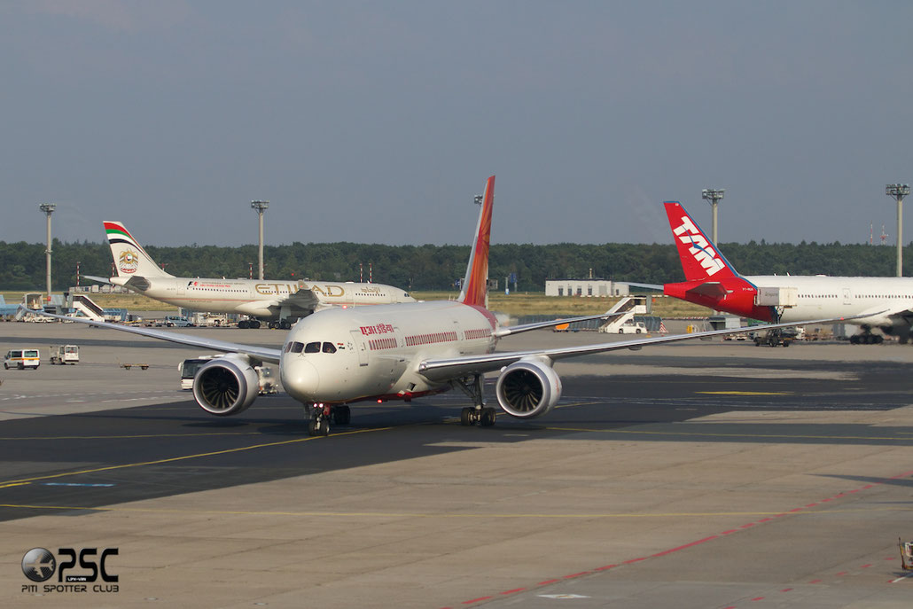 VT-ANJ B787-8 36281/54 Air India @ Frankfurt Airport 25.07.2014 © Piti Spotter Club Verona