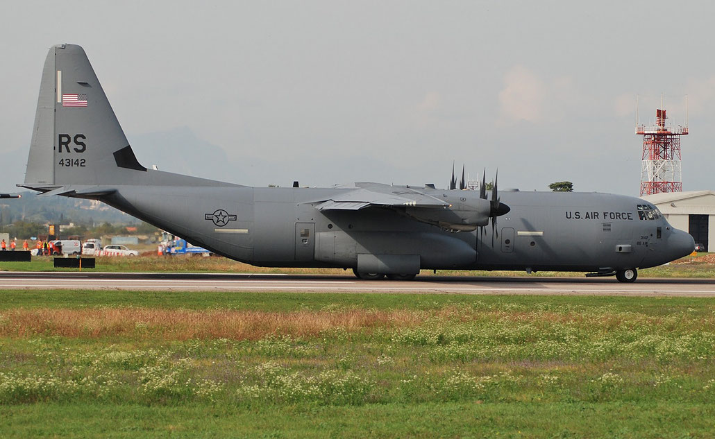 04-3142  RS  C-130J-30  382-5558  37th AS © Piti Spotter Club Verona