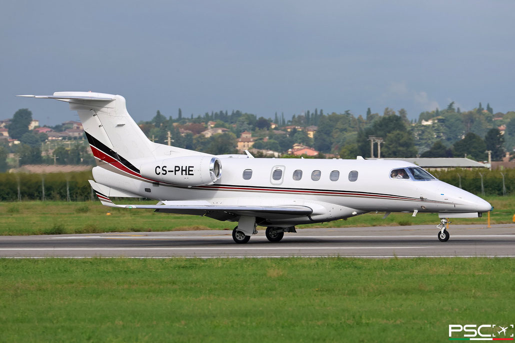 CS-PHE Embraer EMB-505 Phenom 300 50500252  PW535E  NetJets Europe 2014  @ Aeroporto di Verona 08 2025 © Piti Spotter Club Verona