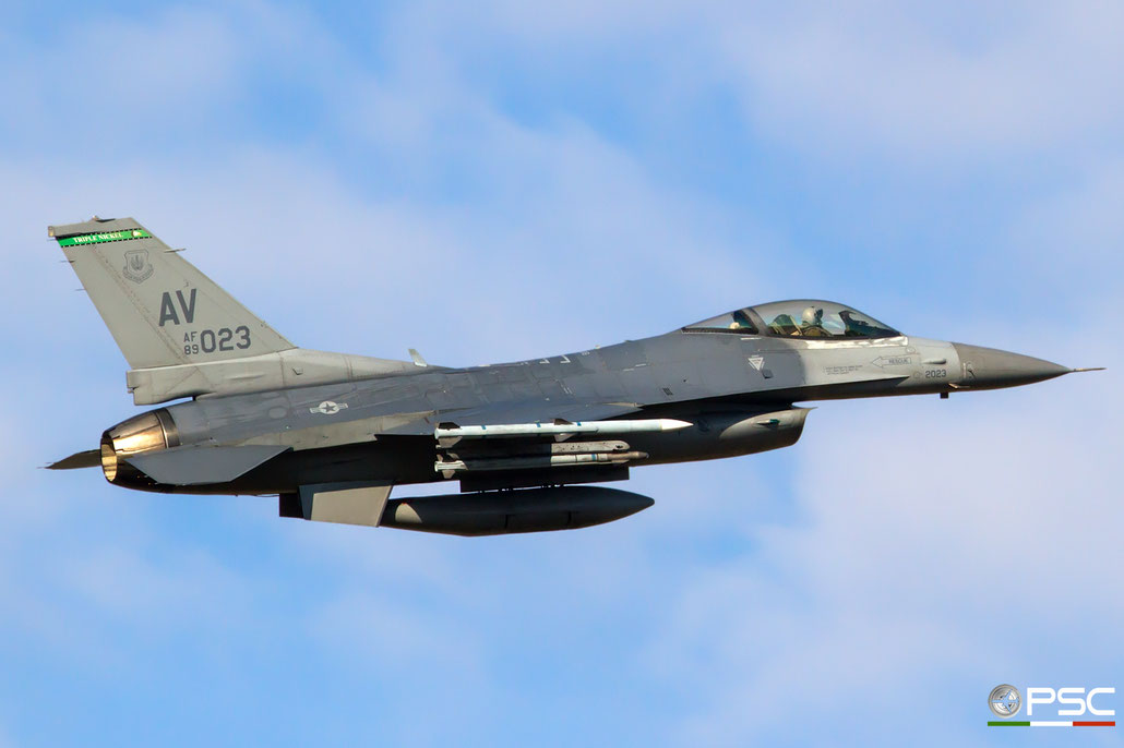 89-2023  AV  F-16CM-40-CF  1C-176  555th FS © Piti Spotter Club Verona 