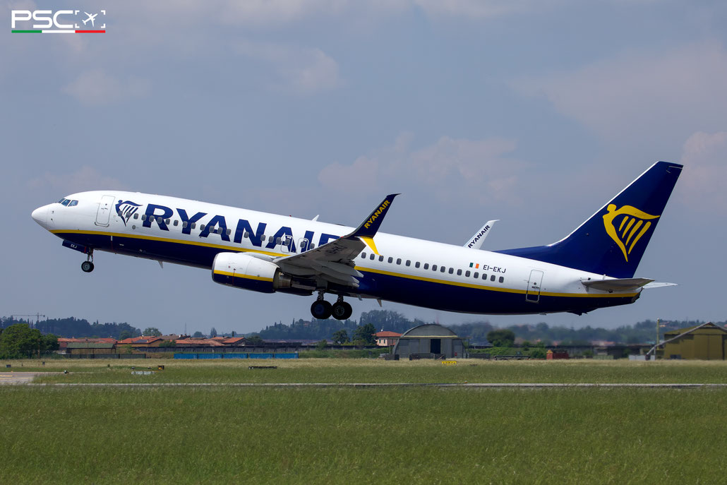 EI-EKJ Boeing 737-8AS 38497 3173 cfm56-7B26  Ryanair 2010 @ Aeroporto di Verona 05 2025 © Piti Spotter Club Verona