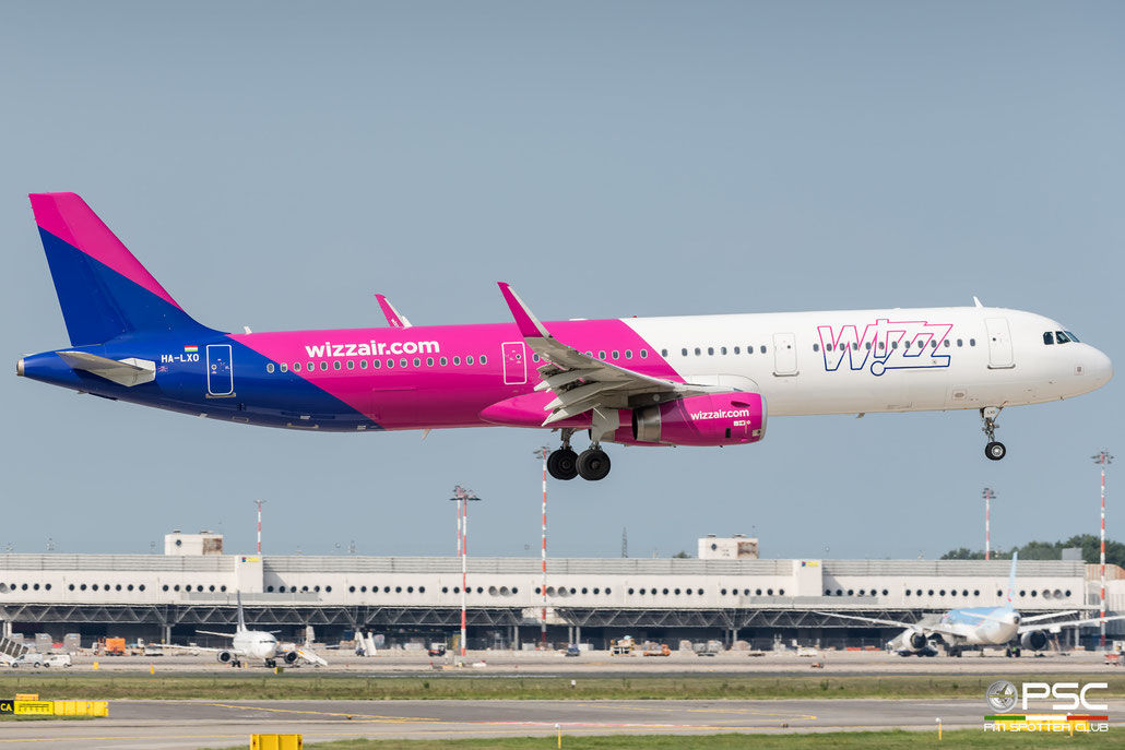 HA-LXO  A321-231  7562  Wizz Air  @ Milano Malpensa Airport ©  2022 Piti Spotter Club Verona