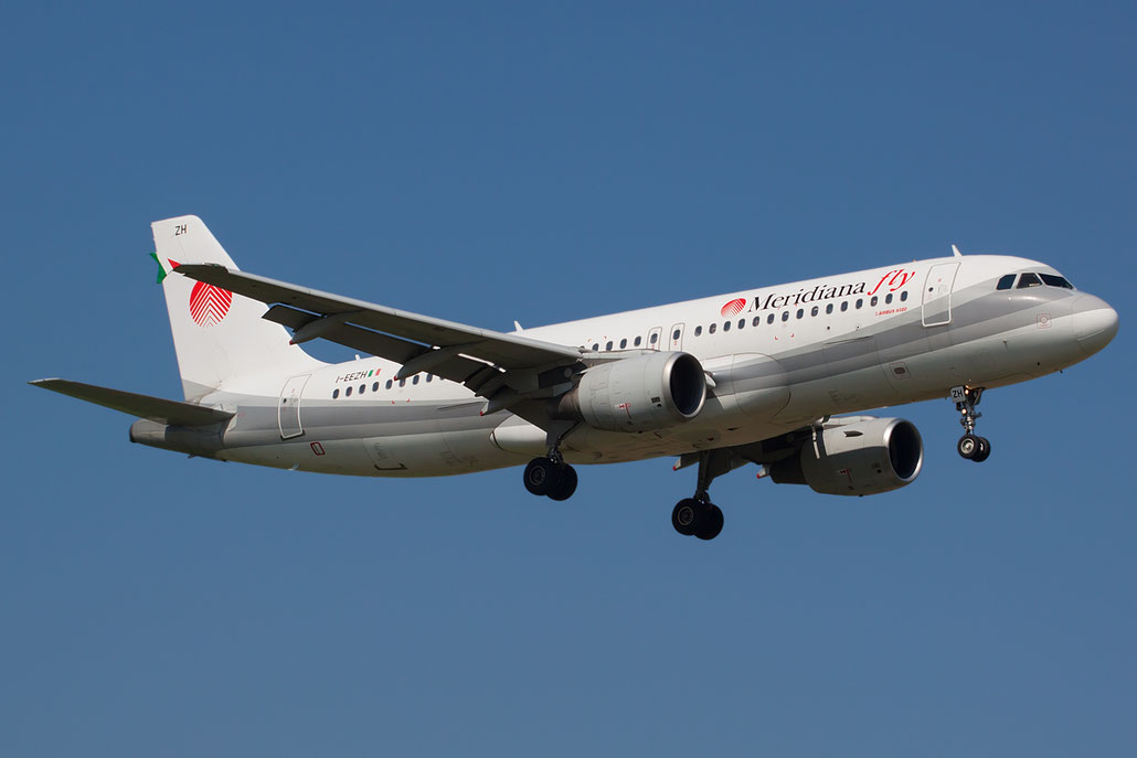 I-EEZH  A320-214  737  Meridiana Fly @ Aeroporto di Verona © Piti Spotter Club Verona 