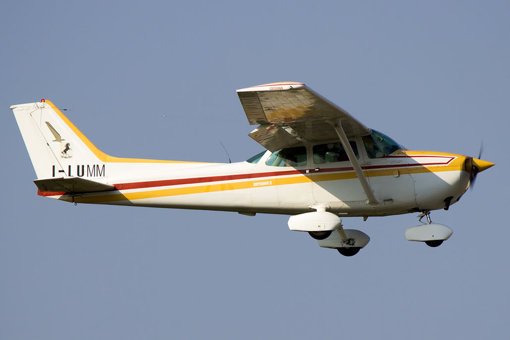 I-LUMM - Private Cessna 172 Skyhawk @ Bologna Airport 07.09.2014 © Piti Spotter Club Verona