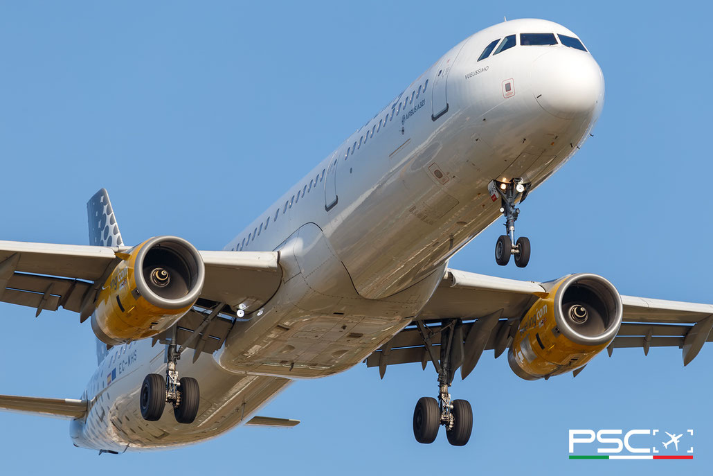 EC-MHS Airbus A321-231 6740  V2533-A5 Vuelissimo Vueling 2015 @ Barcellona BCN 09 2025 © Piti Spotter Club Verona