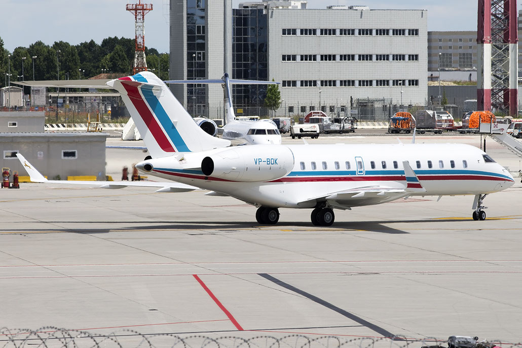 VP-BOK Global Express 9101 Falconair Ltd. @ Venezia Airport 21.06.2015 © Piti Spotter Club Verona