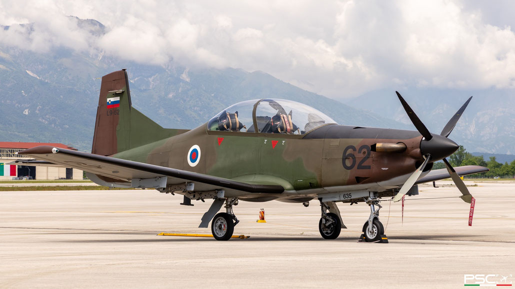 L9-62  PC-9M 635 152.LEESK @ Aviano AFB 05 2025 © Piti Spotter Club Verona