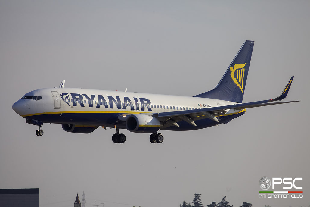 EI-EFJ B737-8AS 37536/2936 Ryanair - @ Aeroporto di Verona - 24/09/2016 © Piti Spotter Club Verona