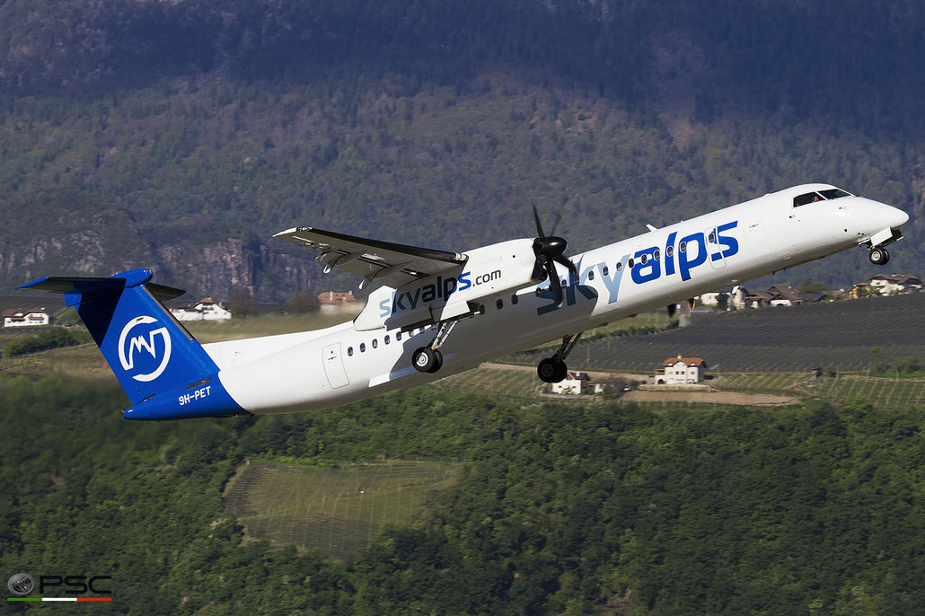 9H-PET Dehavilland Canada DHC-8-402 4104  PW150A  SkyAlps  2005 @ Aeroporto di Bolzano 04 2025 © Piti Spotter Club Verona 