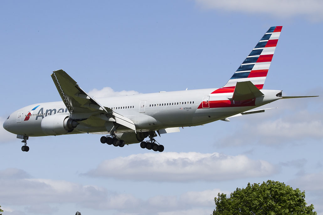 N786AN B777-223ER 30250/276 American Airlines @ London Heathrow Airport 13.05.2015 © Piti Spotter Club Verona