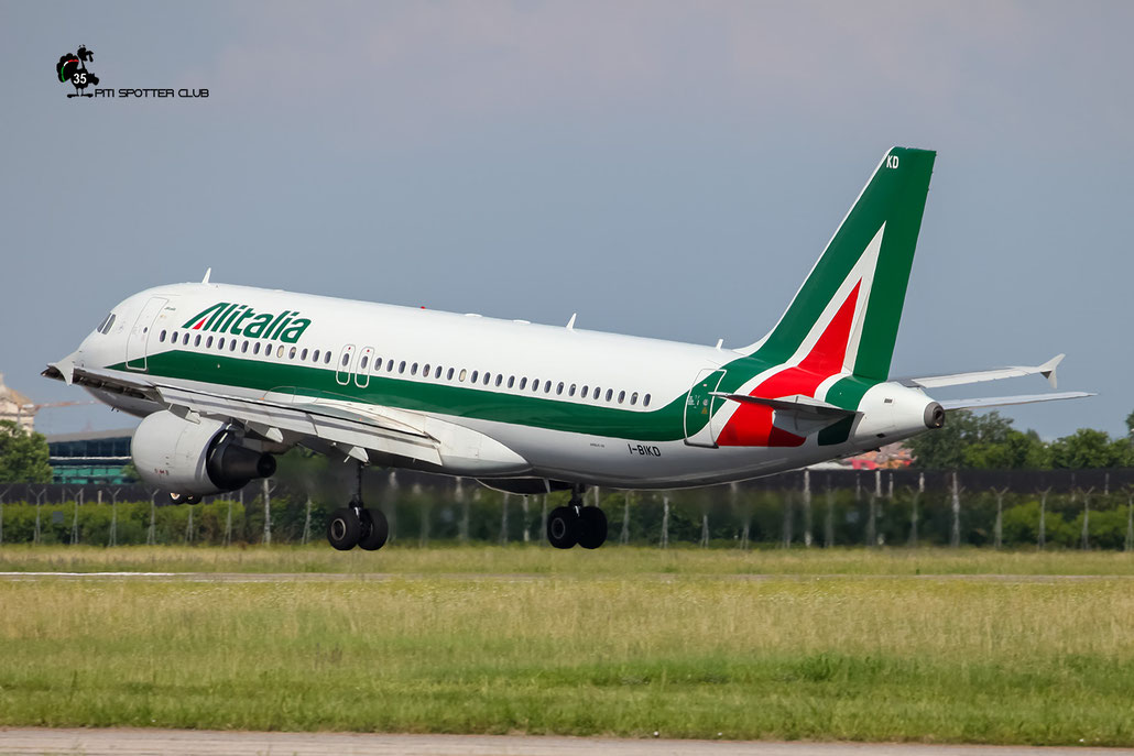 I-BIKD A320-214 1457 Alitalia @ Aeroporto di Verona - 18/06/2016 © Piti Spotter Club Verona