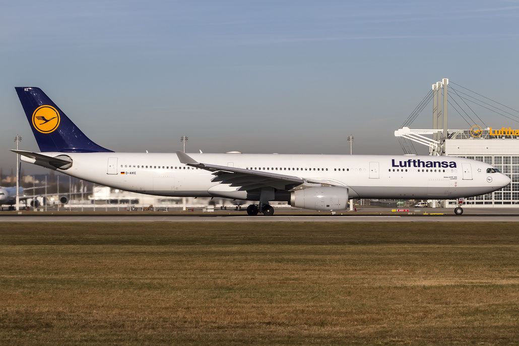 D-AIKE A330-343E 636 Lufthansa @ Munich Airport 28.12.2015 © Piti Spotter Club Verona
