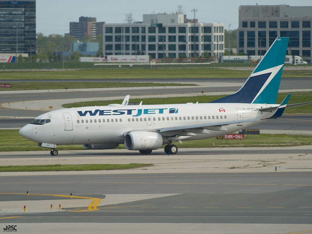 C-GWCN B737-7CT 34157/1818 WestJet @ Toronto Pearson Airport 17.05.2013 © Piti Spotter Club Verona