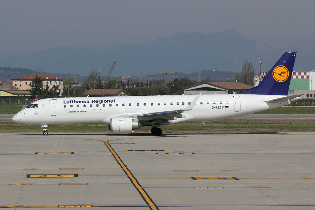 D-AECB ERJ190LR 19000332 Lufthansa CityLine @ Aeroporto di Verona © Piti Spotter Club Verona
