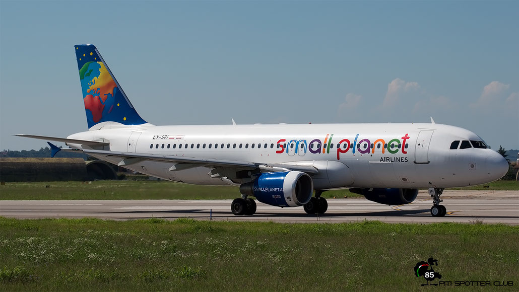 LY-SPI A320-214 914 Small Planet Airlines @ Aeroporto di Verona - 14/08/2016 © Piti Spotter Club Verona