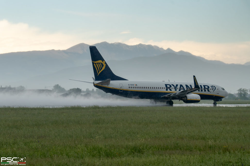 EI-EKW Boeing 737-8AS 38506 3221 cfm56-7B26  Ryanair 2010  @ Verona Villafranca 04 2026 © Piti Spotter Club Verona