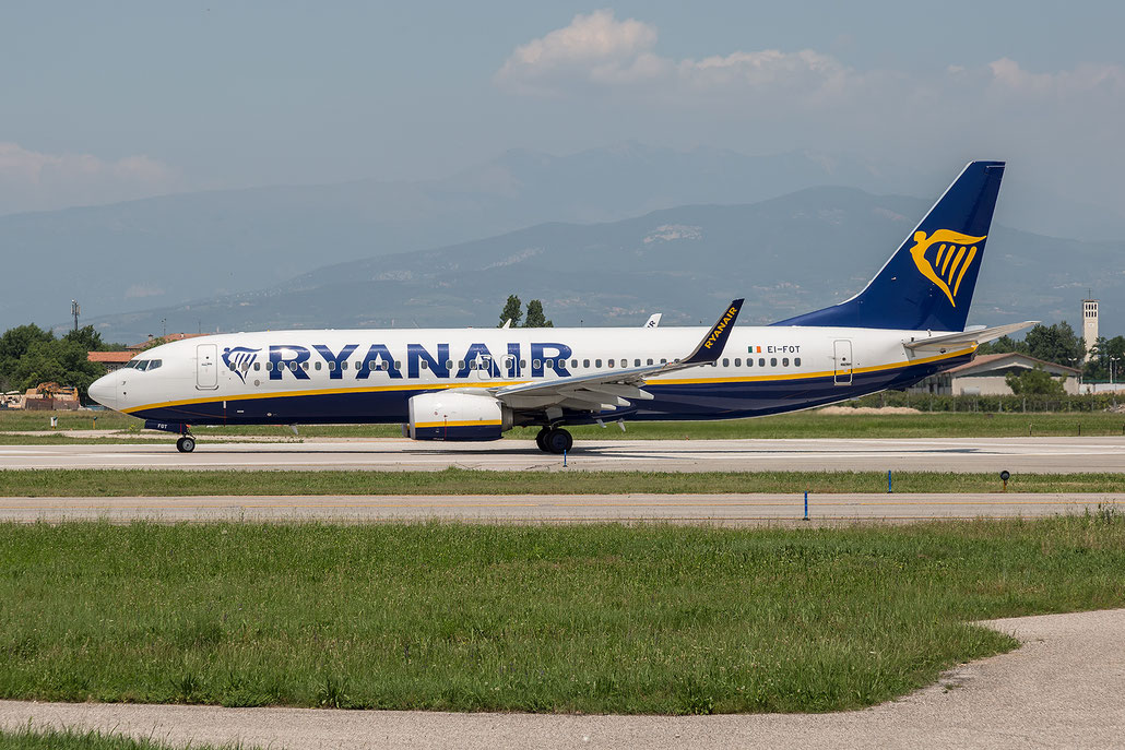 EI-FOT B737-8AS 44730/5812 Ryanair @ Aeroporto di Verona 22.05.2017 © Piti Spotter Club Verona