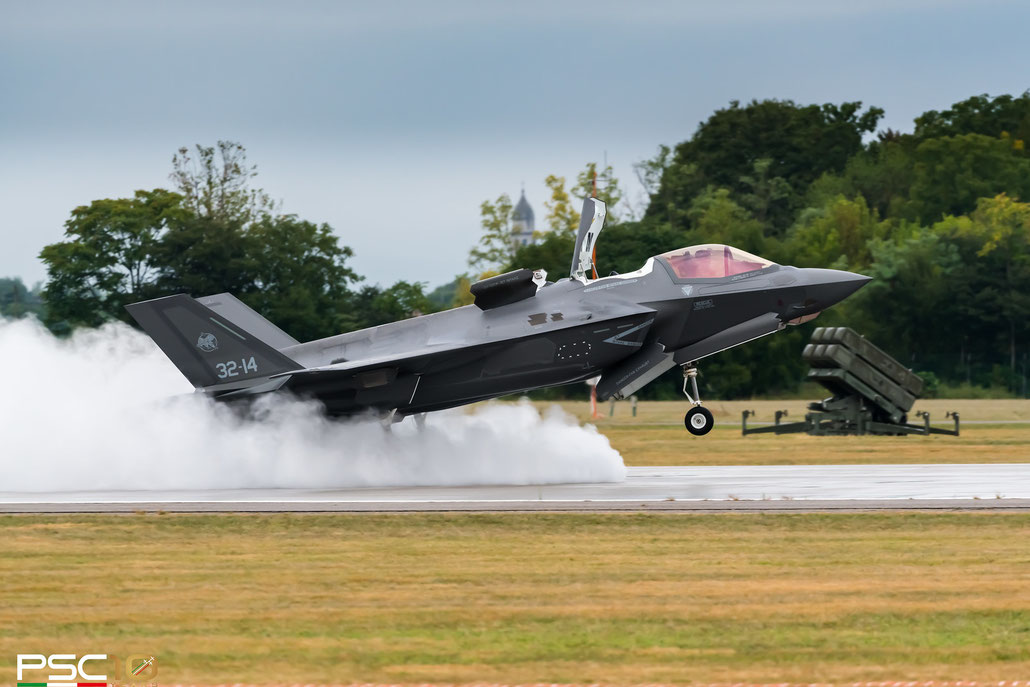 AL-22: F-35A MM7372 - 6-07 ©  Piti Spotter Club Verona