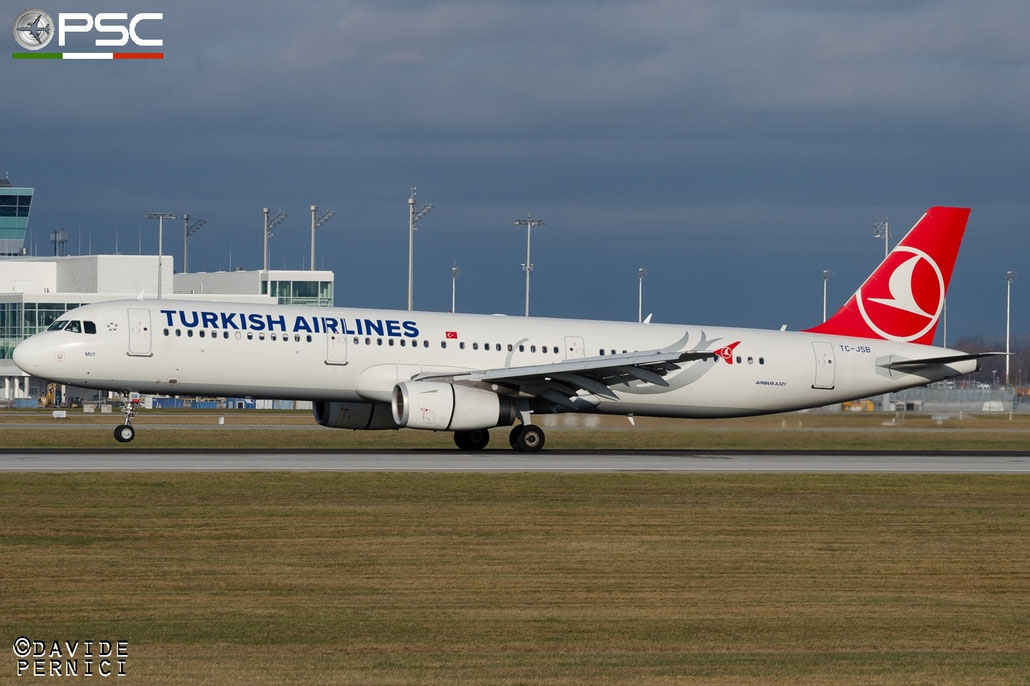 TC-JSB A321-231 5205 Turkish Airlines - THY Türk Hava Yollari @ Munich Airport 13.12.2015 © Piti Spotter Club Verona