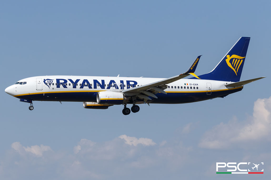 EI-EKM Boeing 737-8AS 38499 3181 cfm56-7B26  Ryanair 2010 @ Barcellona BCN 09 2025 © Piti Spotter Club Verona