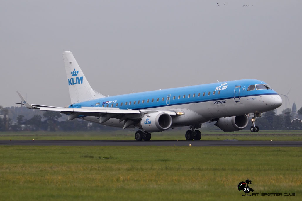PH-EZI ERJ190STD 19000322 KLM Cityhopper @ Amsterdam Airport - 24.10.2015  © Piti Spotter Club Verona