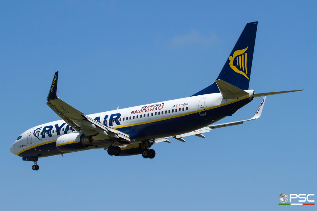 EI-EGC B737-8AS 38492/3099 Ryanair @ Bologna Airport 26.05.2016 © Piti Spotter Club Verona