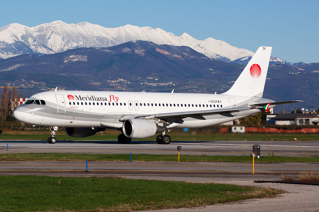 I-EEZK  A320-214  1125  Meridiana Fly @ Aeroporto di Verona © Piti Spotter Club Verona 