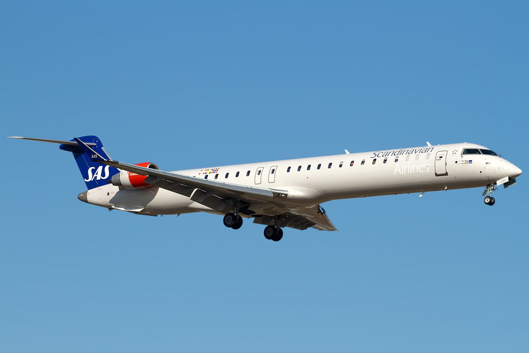 OY-KFI CRJ900 15242 SAS Scandinavian Airlines - Scandinavian Airlines System @ Bologna Airport 28.01.2012 © Piti Spotter Club Verona