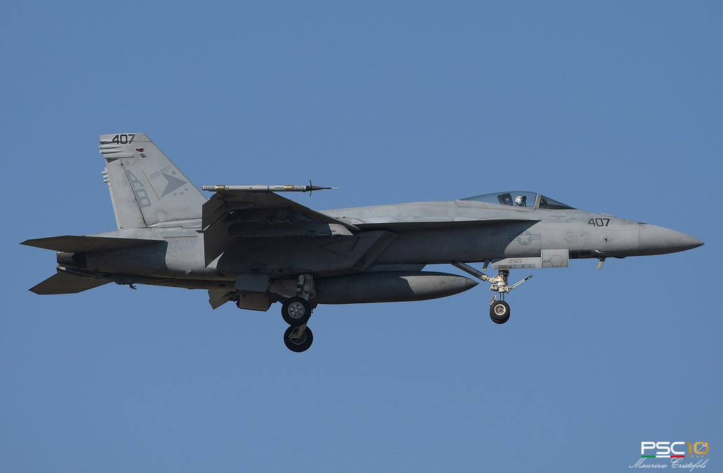 166837  AB-407  F/A-18E  E156  VFA-81 @ Aviano © 02 2022 Piti Spotter Club Verona