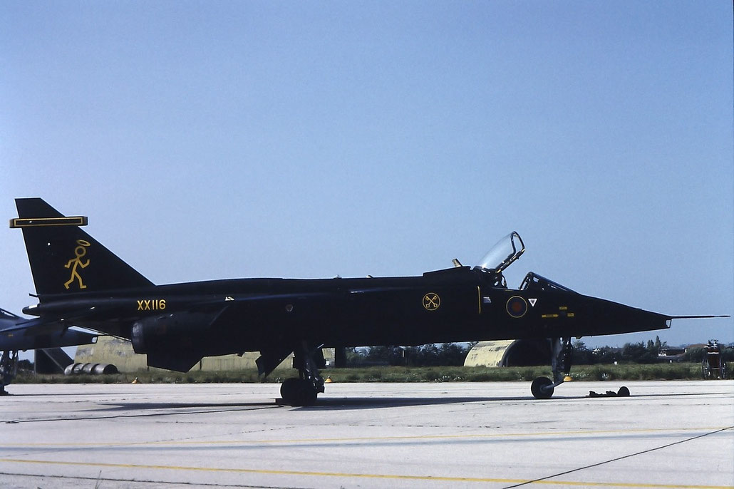 XX116   Jaguar GR3A  S9 @ Aeroporto di Verona   © Piti Spotter Club Verona