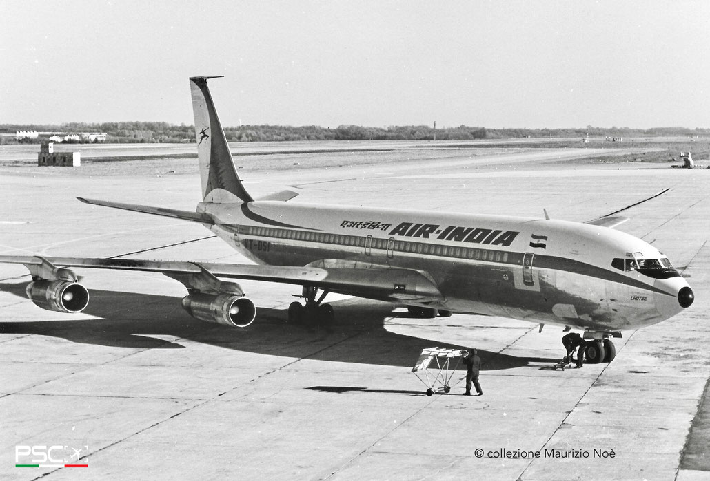 VT-DSI Boeing 707-337B 18873 402 JT3D-3B  Air India 1965  © collezione Maurizio Noè p.g.c. - Piti Spotter Club Verona
