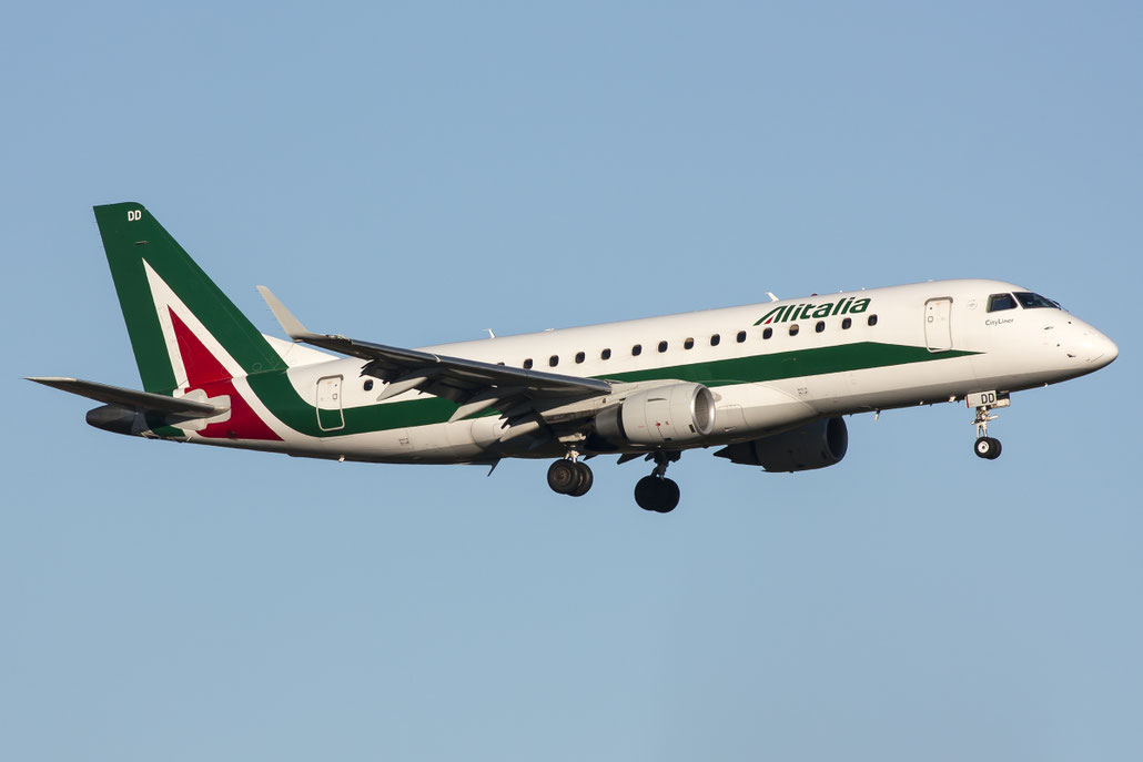 EI-RDD ERJ175STD 17000334 Alitalia CityLiner @ Trieste Airport 26.11.2013 © Piti Spotter Club Verona
