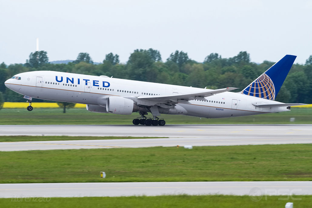 N227UA B777-222ER 30555/381 United Airlines @ München Airport 15.05.2016 © Piti Spotter Club Verona