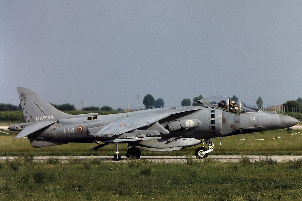 MM7220  1-14  AV-8B-22-MC+  IT009  Gruppo Aerei I @ Aeroporto di Verona   © Piti Spotter Club Verona 